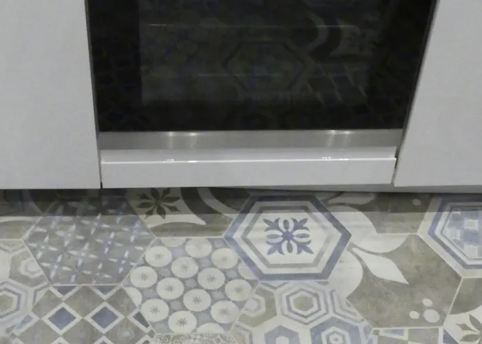 Hotegam Agency, 70 Rue Thiers Championnet, Close Sncf, New & Design, 2 Bedrooms, 1 Office Apartment