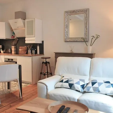 Апартаменты Hotegam Agency, 70 Rue Thiers Championnet, Close Sncf, New & Design, 2 Bedrooms, 1 Office