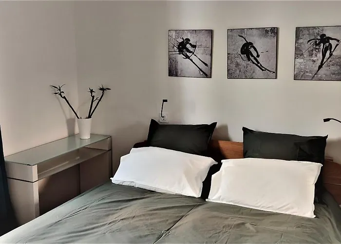 Hotegam Agency, 70 Rue Thiers Championnet, Close Sncf, New & Design, 2 Bedrooms, 1 Office גרנובל